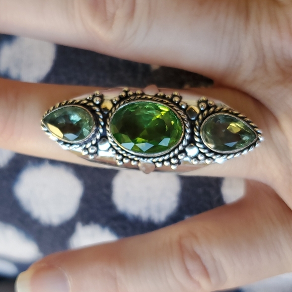 New Tsavorite 925 Silver Statement Ring. - Picture 12 of 16
